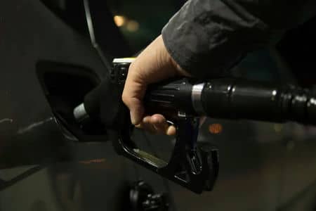 私人加油站的价格，为什么比正规的油价便宜？